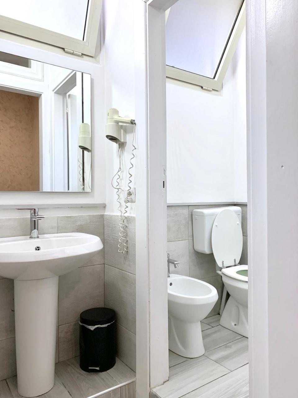 Bed No Breakfast Ak Otel Napoli Dış mekan fotoğraf